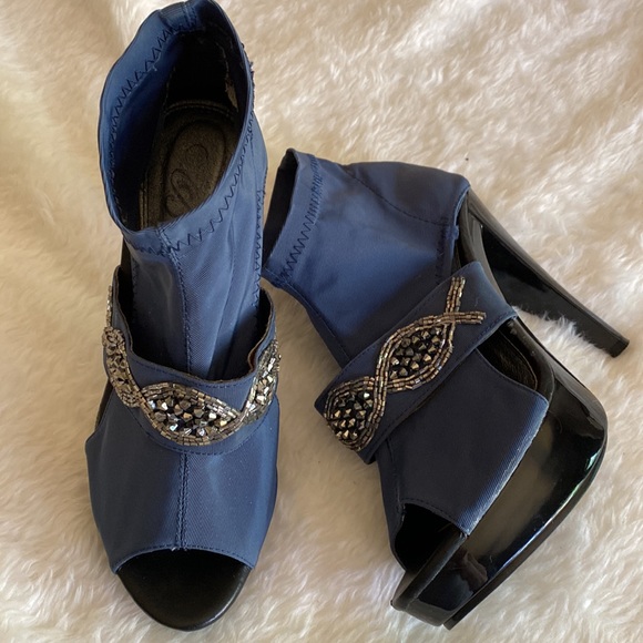 Vintage SOCK ANKLE Booties Stilettos Platform with Beaded Embellishment Size 7 - Picture 17 of 17